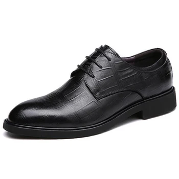 Черная деловая кожаная обувь с острым носком для мужчин, официальная обувь для банкетов, вечеринок, роскошные мужские модельные туфли, износостойкие повседневные оксфордские туфли