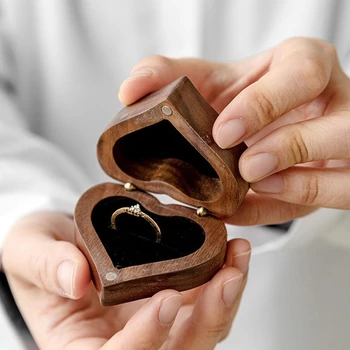 Коробка для обручальных колец в деревенском стиле из орехового дерева, Массивное деревянное Магнитное кольцо в виде сердца, коробка для предложения, обручальное кольцо, кольцо для хранения, футляр для монет