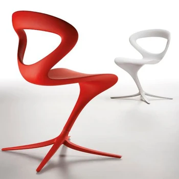 Персонализированный креативный стул для противоположного пола с полой спинкой из куриных когтей, стул для отдыха в офисе продаж модельного дома